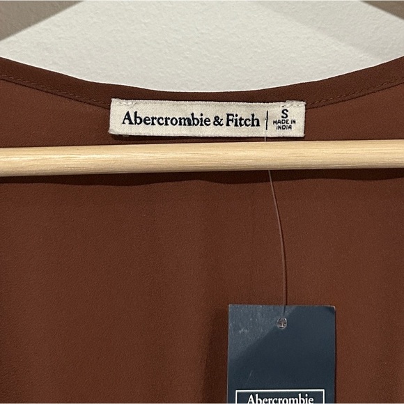 Abercrombie & Fitch Long Sleeve Top - Picture 3 of 6